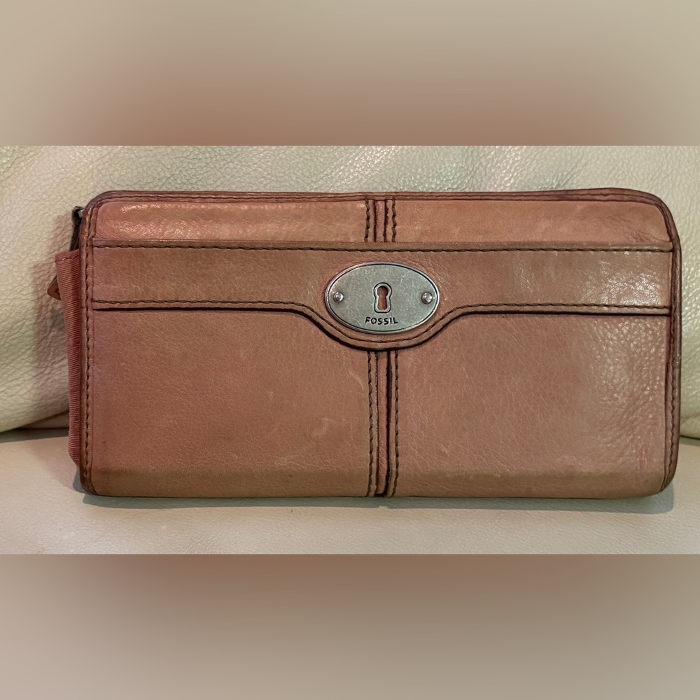 Fossil light pink Leather Wallet